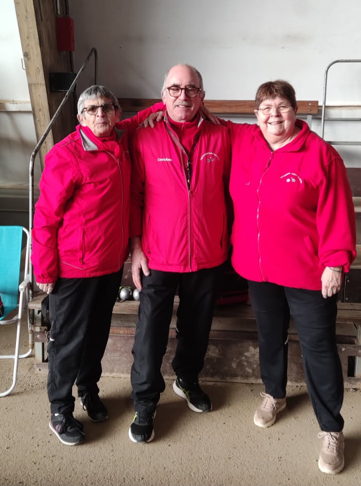 3 ÉQUIPES SAINT RÉMOISES ONT PARTICIPÉ AU CONCOURS "CHARLIE ET SES DROLES DE DAMES" A BELLERIVE