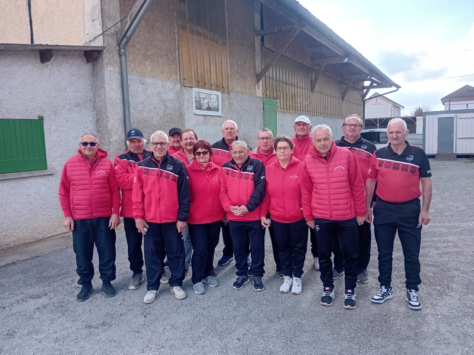 LES VÉTÉRANS (A) DÉBUTENT BIEN LA COUPE D'ALLIER EN BATTANT RONGERES
