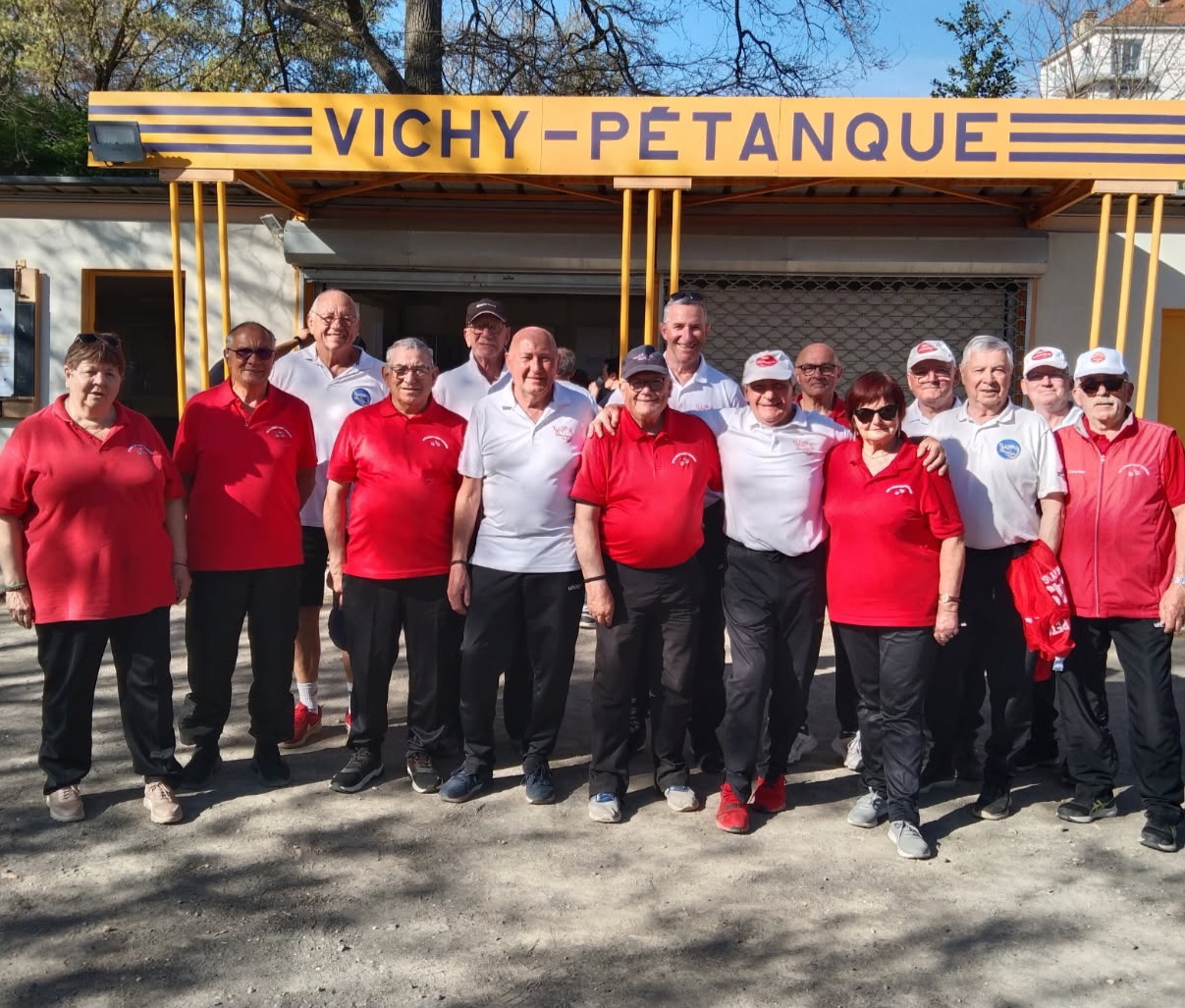 LES VÉTÉRANS (B) CORRIGÉS PAR VICHY PÉTANQUE EN CHAMPIONNAT DES CLUBS