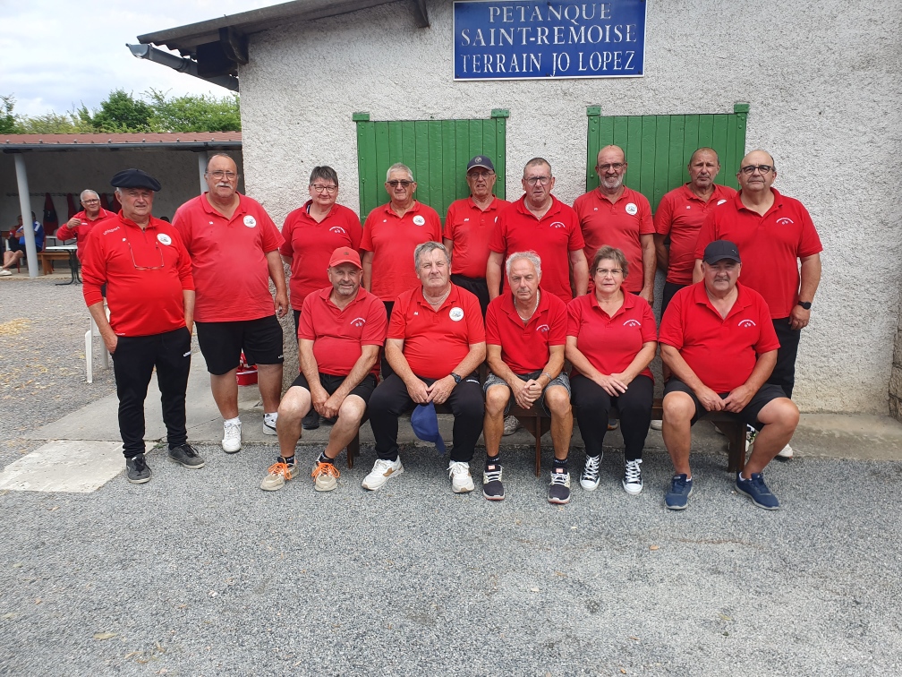 VICTOIRE DES VÉTÉRANS (A) FACE A NEUILLY LE REAL EN CHAMPIONNAT DES CLUBS