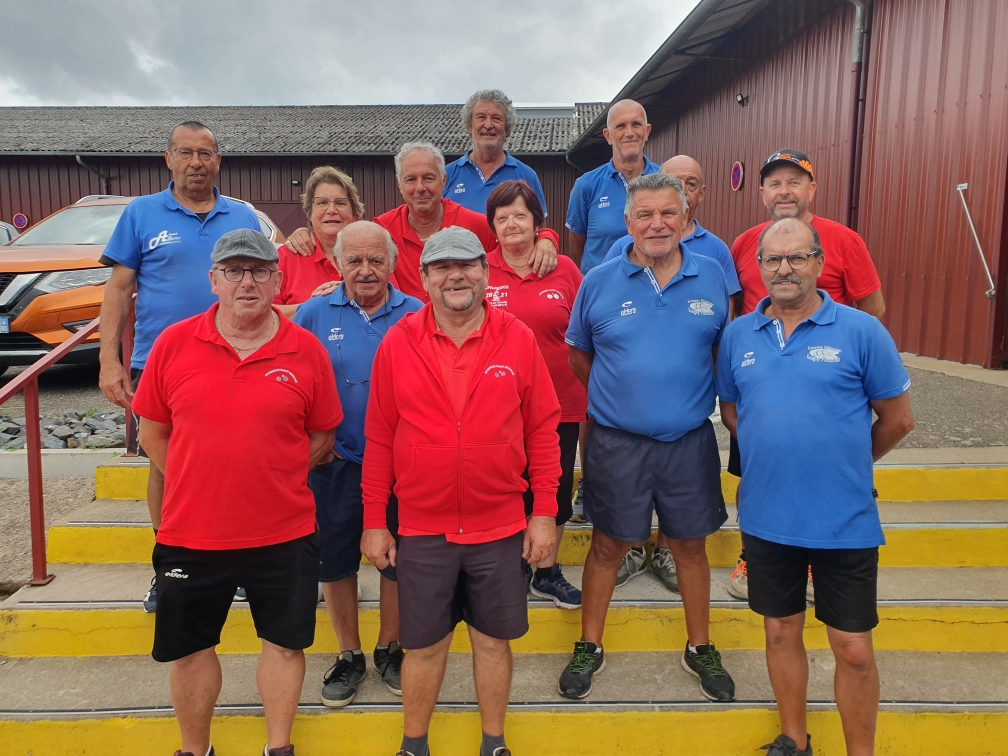LES VÉTÉRANS (A) SE QUALIFIENT POUR LES DEMIES FINALES DE COUPE D'ALLIER EN BATTANT SALIGNY