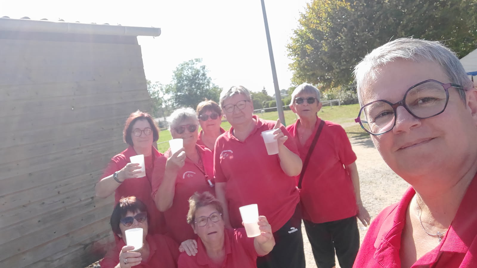 Les filles ont arrosé la victoire du matin ! Les filles ont arrosé la victoire du matin !