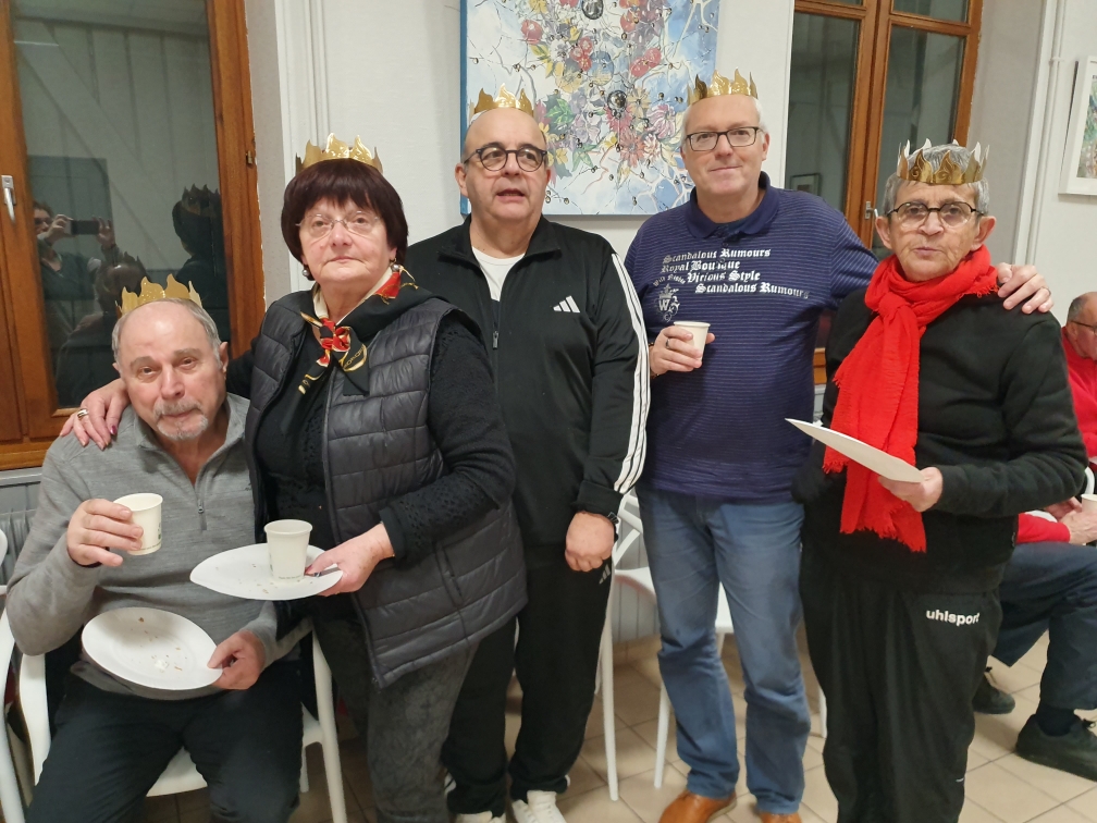 UNE TRENTAINE DE LICENCIÉS A PARTAGÉ LA GALETTE DES ROIS 