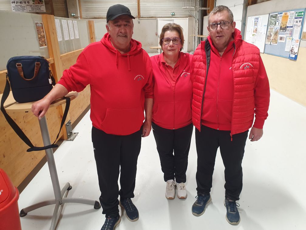 BEAU PARCOURS DE MARIE ANGE, SERGE ET POMPON AU GRAND PRIX VÉTÉRAN DE MONTLUCON
