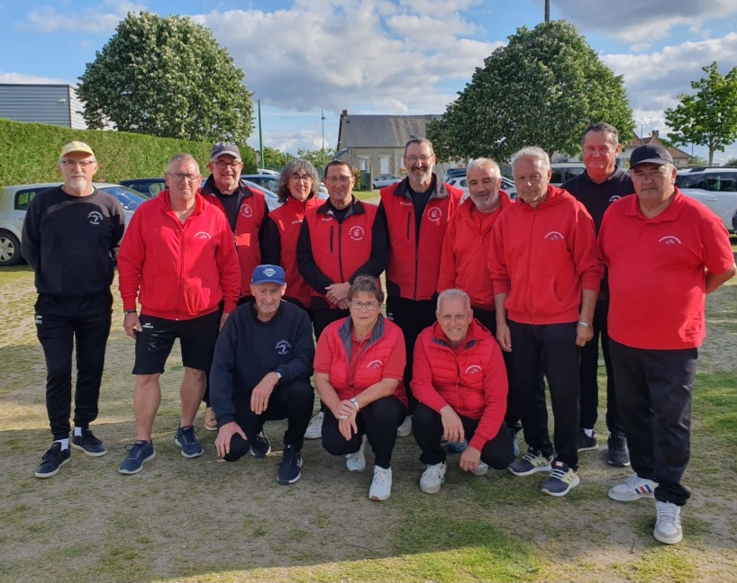 UNE VICTOIRE ET 2 DÉFAITES POUR LES VÉTÉRANS EN CHAMPIONNAT DES CLUBS UNE VICTOIRE ET 2 DÉFAITES POUR LES VÉTÉRANS EN CHAMPIONNAT DES CLUBS