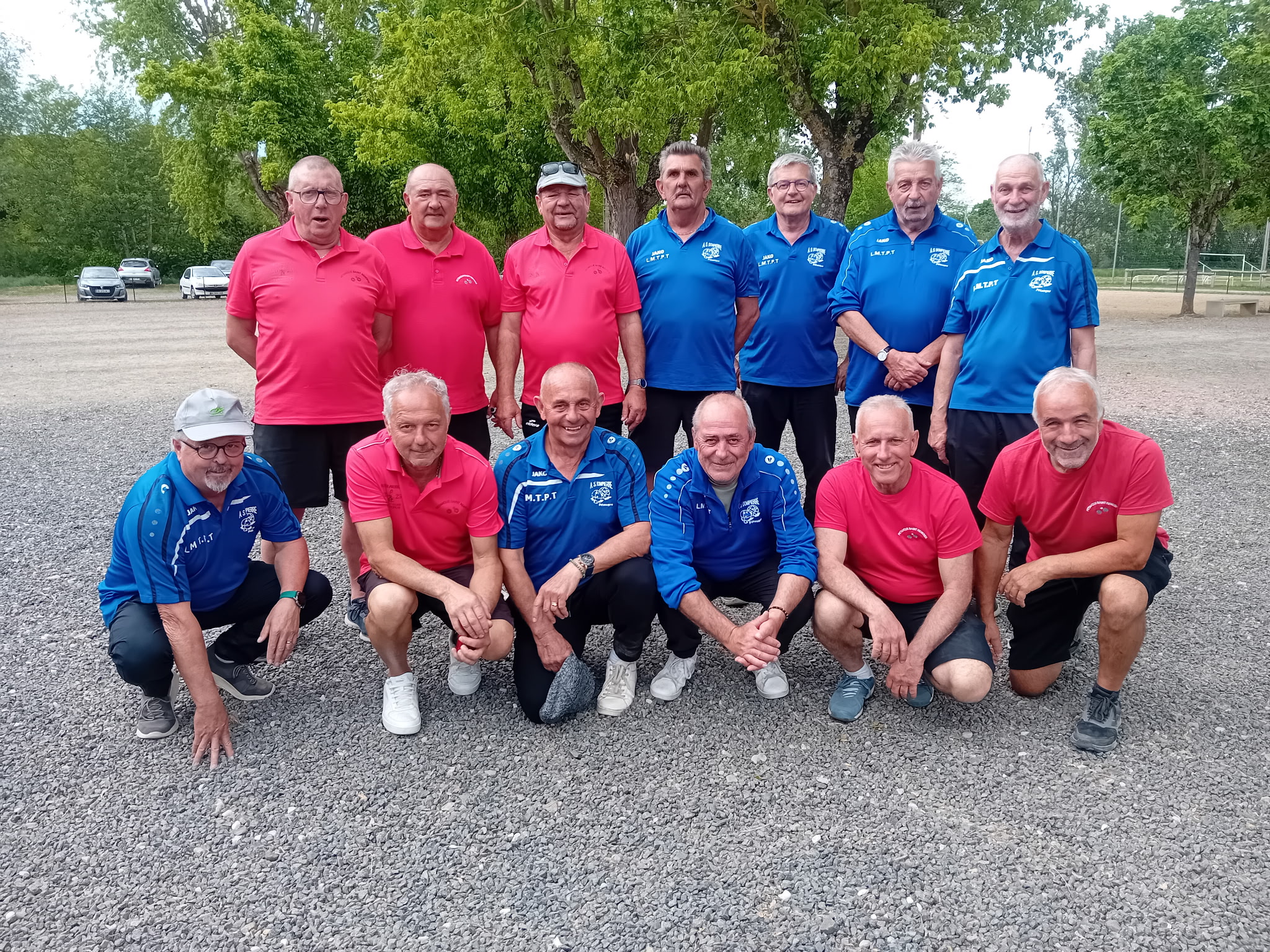 LES VÉTÉRANS (A) DOMINÉS PAR UNE BELLE ÉQUIPE DE DOMPIERRE EN COUPE D'ALLIER