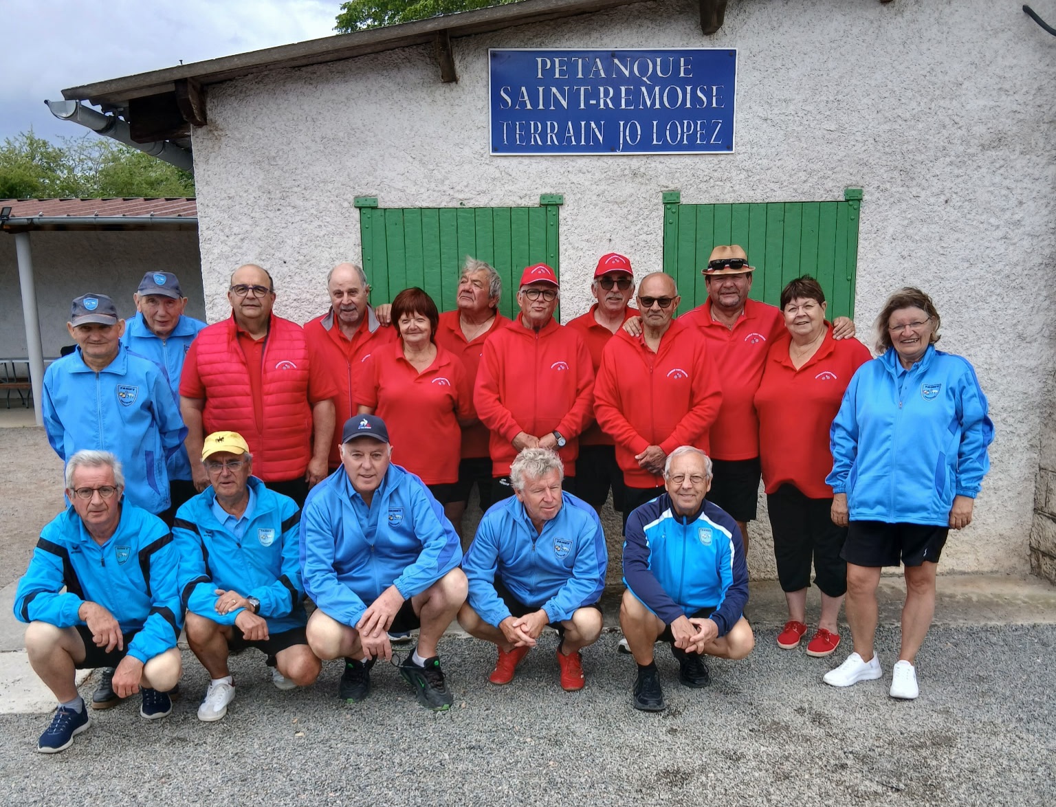 2 VICTOIRES ET UN MATCH NUL POUR LES VÉTÉRANS EN CHAMPIONNAT DES CLUBS 2 VICTOIRES ET UN MATCH NUL POUR LES VÉTÉRANS EN CHAMPIONNAT DES CLUBS
