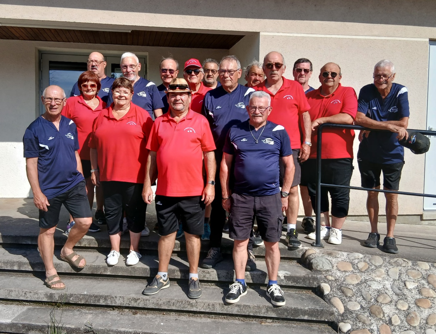 UNE VICTOIRE ET 2 DÉFAITES EN CHAMPIONNAT DES CLUBS POUR LES VÉTÉRANS