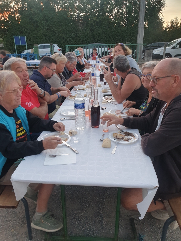  UN BON MOMENT DE CONVIVIALITÉ POUR LE CONCOURS AVEC INVITÉS 