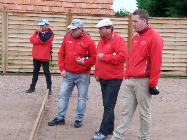 28/04/2018 - Qualificatif Championnat Départemental Triplettes Promotion à St Félix - Jordan, Daniel et Serge - Partie qualificative contre St Gérand. 28/04/2018 - Qualificatif Championnat Départemental Triplettes Promotion à St Félix - Jordan, Daniel et Serge - Partie qualificative contre St Gérand.