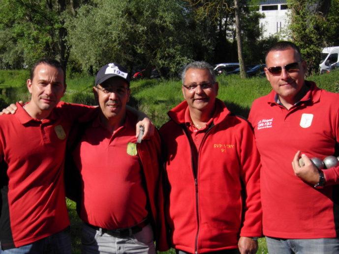 Sylvain - Aziz - Manu - Arnaud Sylvain - Aziz - Manu - Arnaud