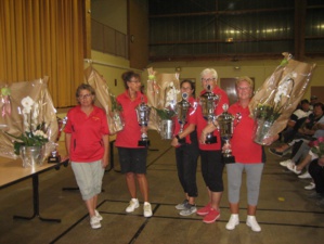 Isabelle, Annie, Pascale, Christiane (coach) et Annie heureuses gagantes du MASTER Féminin 2019