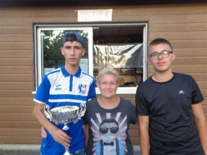 Les vainqueurs du A : Christopher, Josette et Rémi Les vainqueurs du A : Christopher, Josette et Rémi