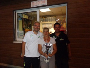 Les vainqueurs du B : Christophe, Patricia et Arnaud Les vainqueurs du B : Christophe, Patricia et Arnaud