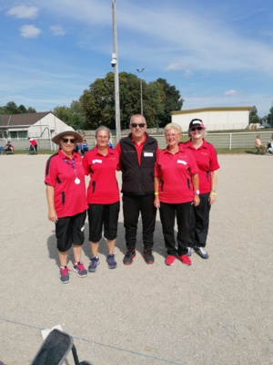 Fabienne, Pascale, Fernando (coach), Annie et Florence