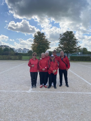 Fabienne, Annie Petit, Christiane, Bernadette, Annie Azoulay et le coach Fernando dit "Pépito"