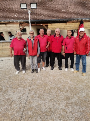 L'équipe SVCP 4 : Robert, Christian (joueur et coach), Michel, Patrick, René, Alain et Étienne