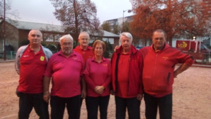 L'équipe SVCP 4 : René, Robert, Partick, Fabienne, Guy (coach et joueur) et Henri