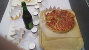 Galette, cidre et couronne, qui aura la fève ?