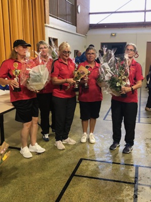 La deuxième équipe est également montée sur le podium (3ème) : Karine, Florence, Véronique (capitaine), Isabelle et Pascale