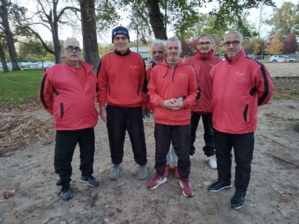 L'équipe SVCP 1 : Jean-Marc, Jean-Luc, Gilles, Richard (coachet joueur), Daniel et Mourad)