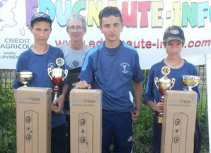 Christopher, Mme Avril (coach), Axel et Johnny Christopher, Mme Avril (coach), Axel et Johnny