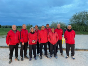 L'équipe SVCP : Fernando (coach), Patrycja, Pascale, Gilbert, David, Guillaume, Aziz, Jean-Luc et Éric L'équipe SVCP : Fernando (coach), Patrycja, Pascale, Gilbert, David, Guillaume, Aziz, Jean-Luc et Éric