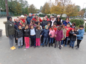 L'ensemble des participants tout sourire