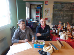 René Gardet et Pascal Izanic à la table René Gardet et Pascal Izanic à la table