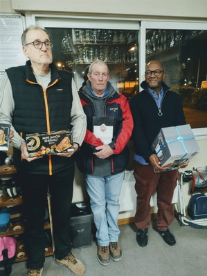 Le podium : Didier, 3ème, Pascal, 1er, Francis, 2ème