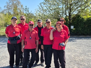L'équipe SVCP 2 : Patrick, Guy, Giuseppe, Silvino, Marielle, Marie-France et Nathalie (joueuse et coach) L'équipe SVCP 2 : Patrick, Guy, Giuseppe, Silvino, Marielle, Marie-France et Nathalie (joueuse et coach)