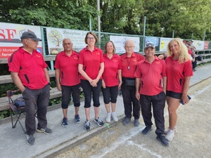 L'équipe SVCP 2 : Silvino, Patrick El Mejri, Nathalie, Marie-France, Patrick Mathien (joueur et coach), Giuseppe et Marielle L'équipe SVCP 2 : Silvino, Patrick El Mejri, Nathalie, Marie-France, Patrick Mathien (joueur et coach), Giuseppe et Marielle