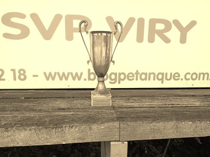 Le trophée sur lequel est inscrit à chaque fin de saison le nom et le prénon du "Meilleur Joueur SVCP" ou de la "Meilleure Joueuse SVCP". Il est conservé au club