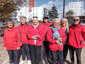 L'équipe SVCP 1 : Isabelle, Annick, Christiane, Valérie, Linda, Véronique, Richard (coach)