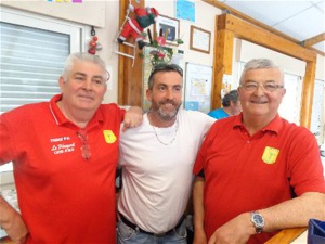 Les "qualifiés" au bar, Gégé, Stéphane et François