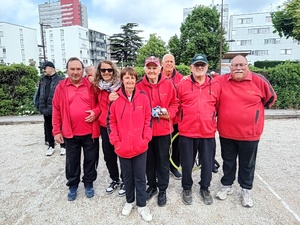 L'équipe SVCP 2 : Michel, Murielle, Corinne, Christiane, Serge, Yves et Didier (joueur et coach)