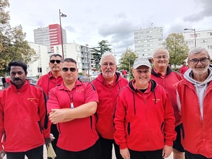 L'équipe SVCP 3 : Rajendhiran, Jérôme, Alan, René, Marc, Patrick (joueur et coach) et Christian L'équipe SVCP 3 : Rajendhiran, Jérôme, Alan, René, Marc, Patrick (joueur et coach) et Christian