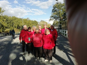 L'équipe SVCP 2 : René (coach), Claudin, Yannick, Claude, Annick, Maryse, Martine et Georgette L'équipe SVCP 2 : René (coach), Claudin, Yannick, Claude, Annick, Maryse, Martine et Georgette