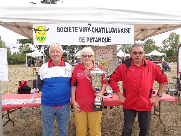 Alain, Christiane et Bruno ont assuré la tenue du stand SVCP à la FAB