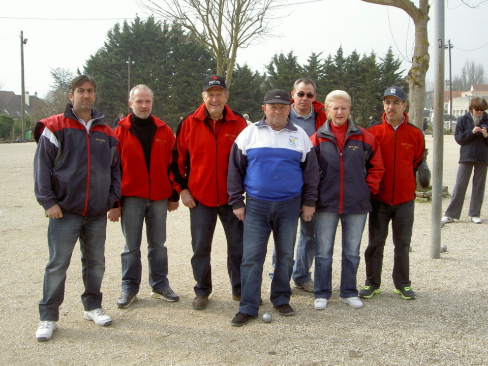 L'équipe SVCP 2 : Stéphane Birolleaud, Franck Renard, Étienne Mazzoni, Gilbert Castor, Bruno Gey (Sélectionneur / Coach), Annie Petit, Abdelaziz Amessis