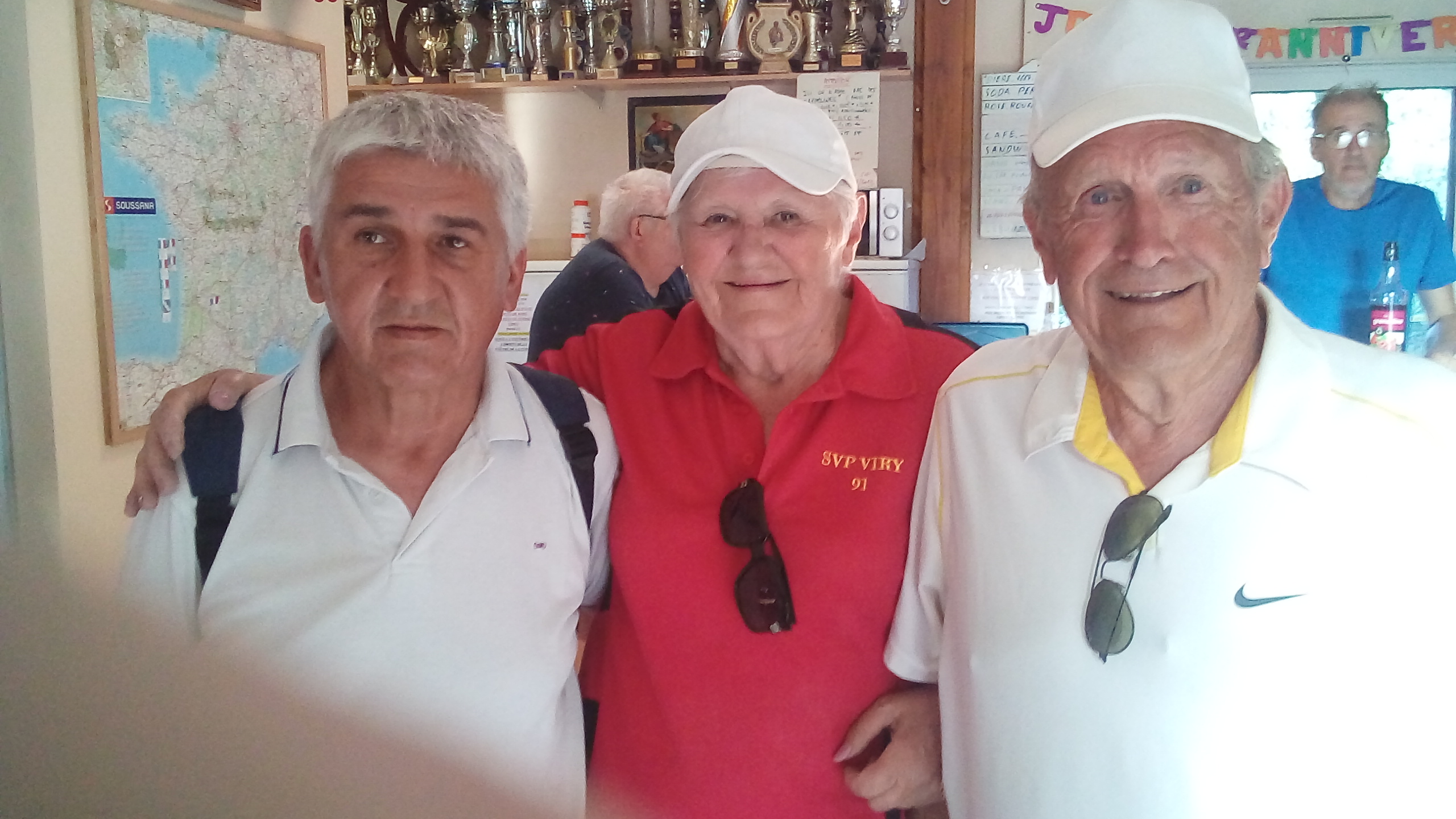 Éric, Christiane et Étienne, finalistes du "A"  après un beau parcours