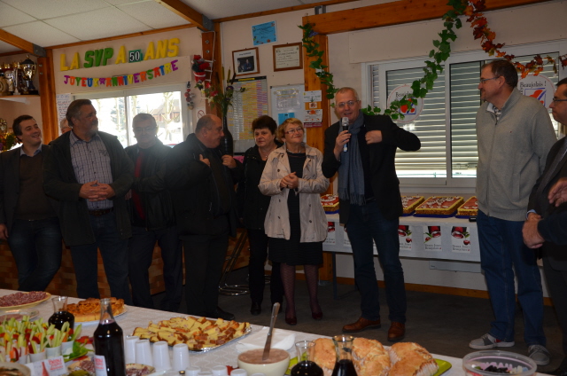 M. le Maire pendant son speech