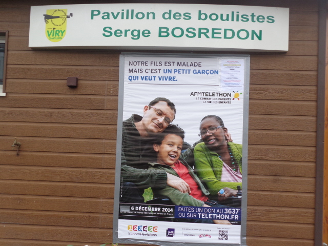 L'affiche géante se voyait de la rue