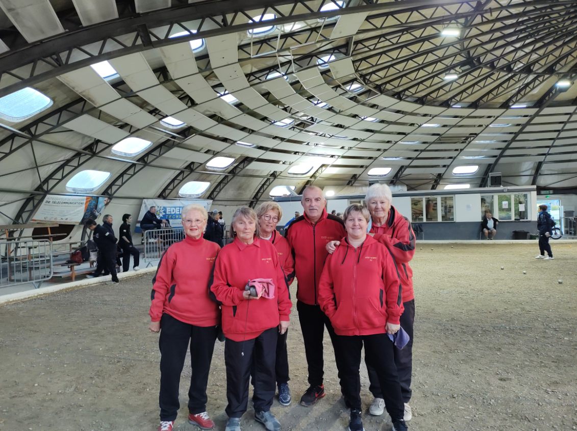 L'équipe SVCP : Annie, Babette, Fabienne, Fernando (coach), Nathalie et Christiane