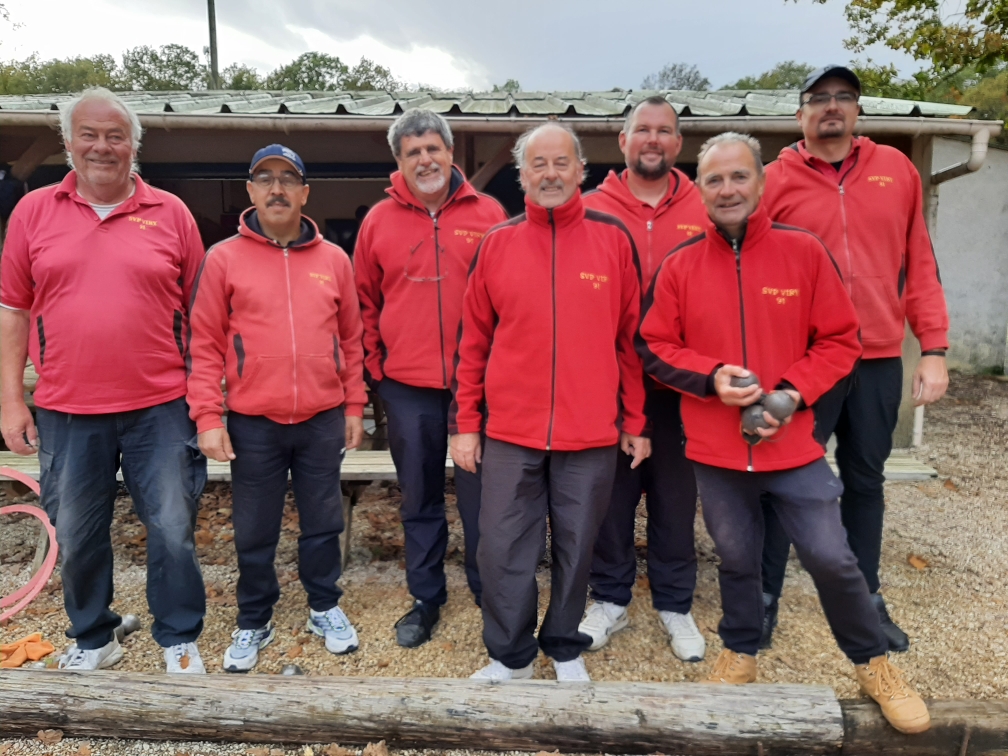 L'équipe SVCP 2 : Michel, Aziz, René (coach et joueur), Norbert, Guillaume, Roland et Sébastien