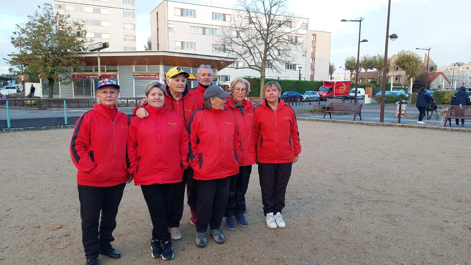 L'équipe SVCP : Annie, Nathalie, Christiane, Richard (coach), Bernadette, Fabienne et Isabelle