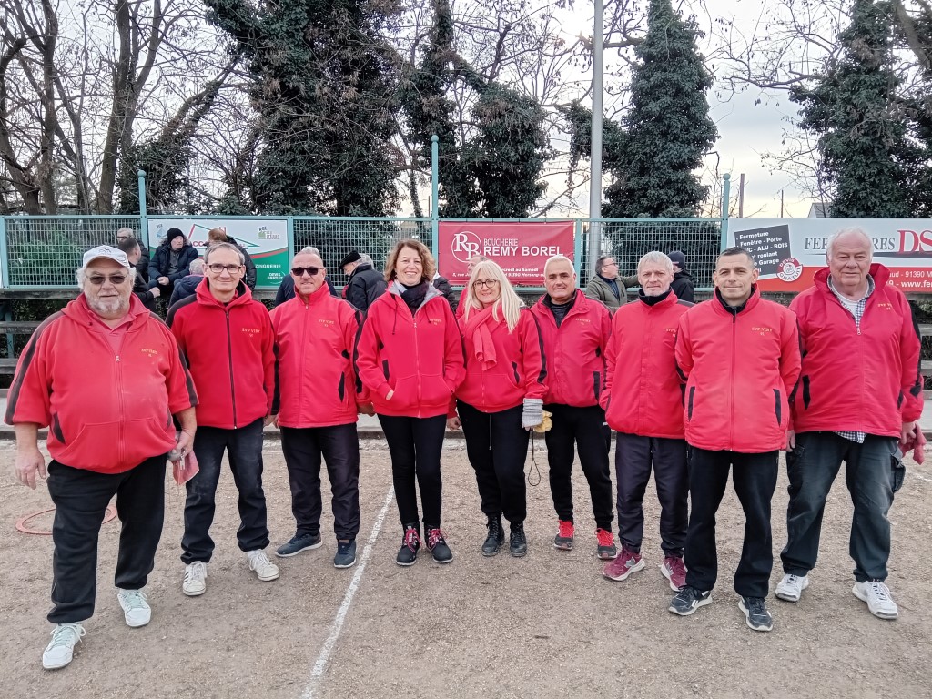 L'équipe SVCP : Robert, Daniel, Mourad, Natahalie, Véronique, Patrick, Richard (coach), David, et Michel