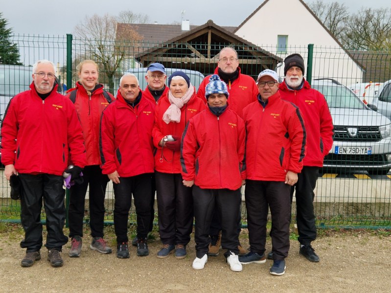 L'équipe SVCP : René, Patrycja, Patrick El Mejri, Patrick Mathien, Christiane Délas, Patrick Chen ah lin, Didier Gardet (coach), Mourad et Michel L'équipe SVCP : René, Patrycja, Patrick El Mejri, Patrick Mathien, Christiane Délas, Patrick Chen ah lin, Didier Gardet (coach), Mourad et Michel