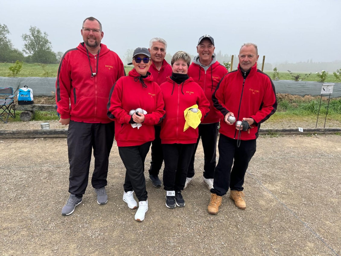 Guillaume, Pascale, Éric, Nathalie, Gilbert et Roland composaient les deux triplettes SVCP présentes en huitièmes le jeudi de l'Ascension