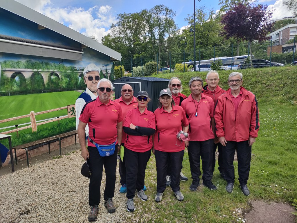 La SVCP 2 : René, Didier, Patricia, Babette, André, Giuseppe, Patrick (coach), et Christian